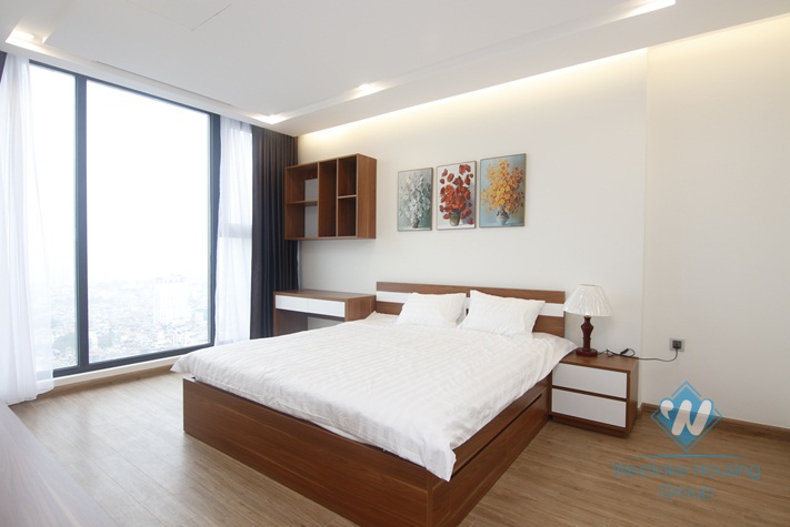 Wonderful four bedrooms apartment for rent in Vinhome Metropolis, Ba Dinh district, Ha Noi 